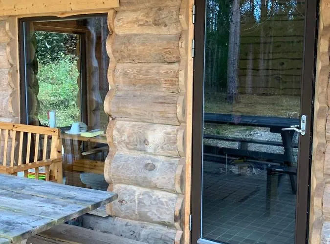 Tammeoja Puhkemaja * Someru (Kiili, Harju)